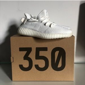 Yeezy Boost 350 V2 Triple White